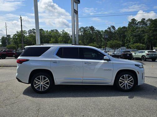 2023 Chevrolet Traverse High Country