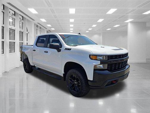 Summit White 2022 Chevrolet Silverado 1500 Limited Custom Trail Boss