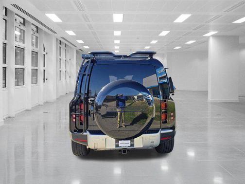 2024 Land Rover Defender 110 P400 S