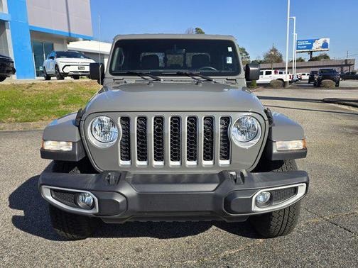 2022 Jeep Gladiator Overland