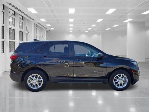 Mosaic Black Metallic 2024 Chevrolet Equinox LS