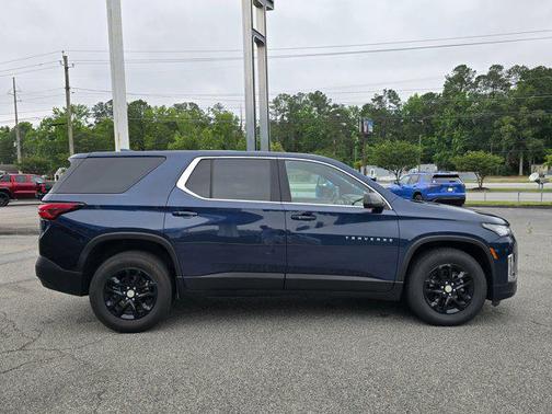 2022 Chevrolet Traverse LS