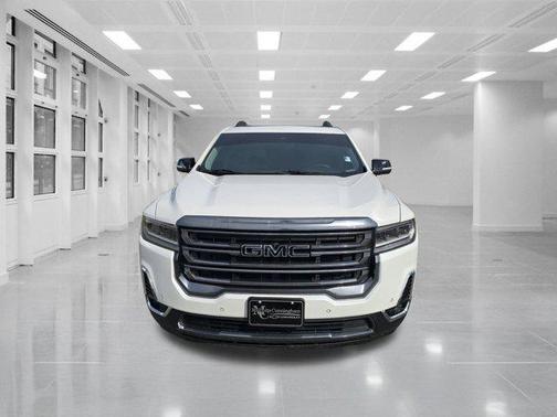 2022 GMC Acadia AWD AT4