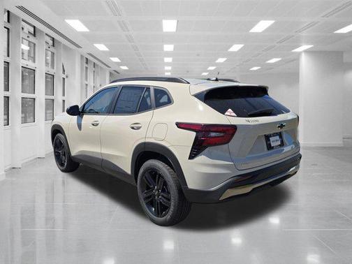 White Sands 2026 Chevrolet Trax FWD ACTIV