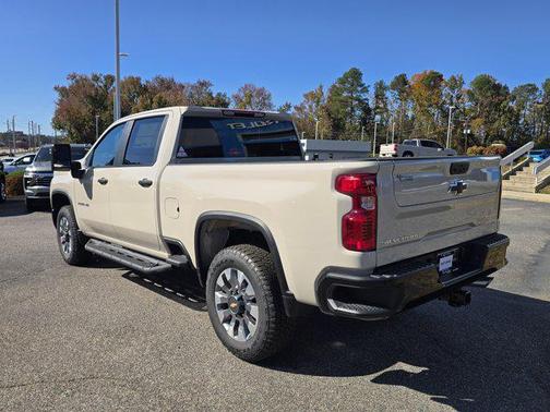 2026 Chevrolet Silverado 2500 Custom