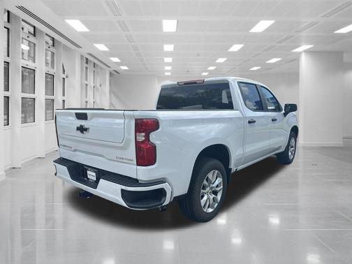 Summit White 2026 Chevrolet Silverado 1500 Custom