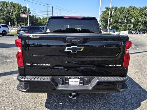 2025 Chevrolet Silverado 1500 Custom
