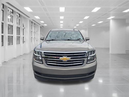 Pepperdust Metallic 2018 Chevrolet Tahoe LS