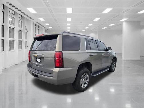 Pepperdust Metallic 2018 Chevrolet Tahoe LS