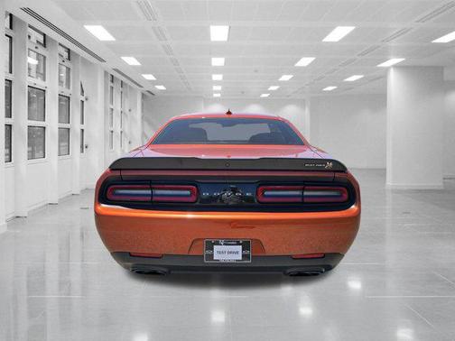 Sinamon Stick 2022 Dodge Challenger R/T Scat Pack