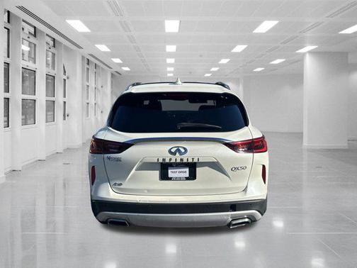 2022 INFINITI QX50 LUXE AWD