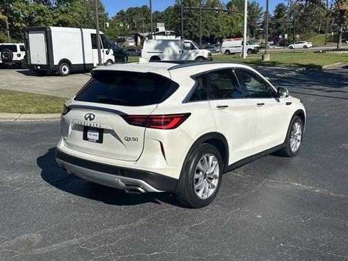 2022 INFINITI QX50 LUXE AWD
