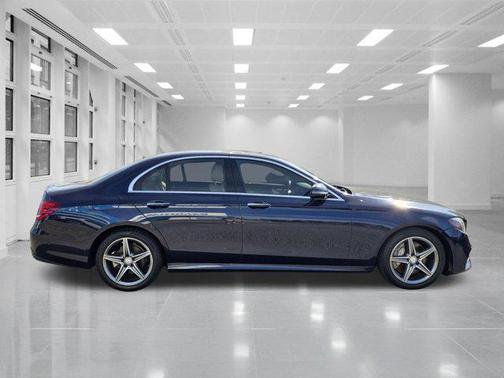 2017 Mercedes-Benz E-Class 4MATIC