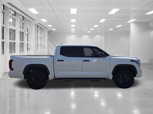 Ice 2023 Toyota Tundra SR5