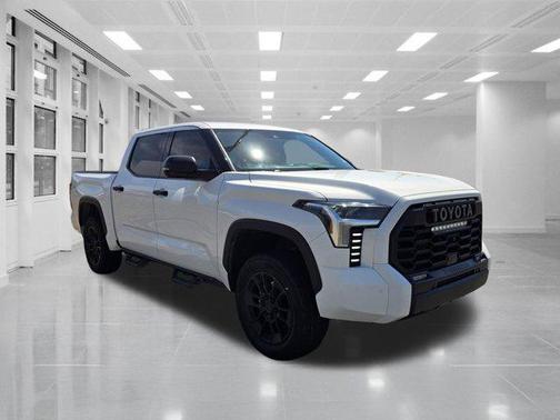 Ice 2023 Toyota Tundra SR5