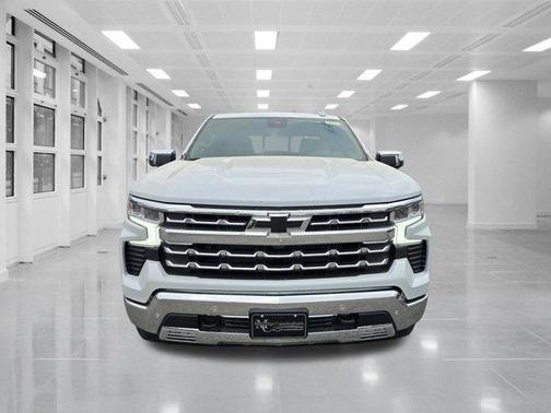 Polar White Tricoat 2026 Chevrolet Silverado 1500 LTZ