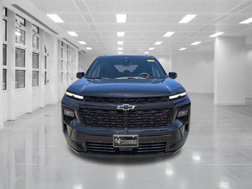 Mosaic Black Metallic 2026 Chevrolet Traverse RS