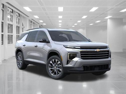 Sterling Gray Metallic 2026 Chevrolet Traverse LT