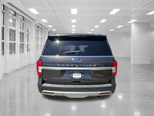 Dark Matter Gray Metallic 2024 Ford Expedition XLT