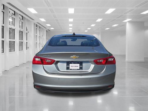 Sterling Gray Metallic 2024 Chevrolet Malibu 1LS