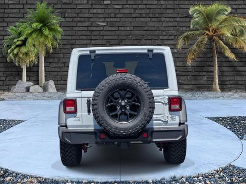 Bright White Clearcoat 2026 Jeep Wrangler Willys