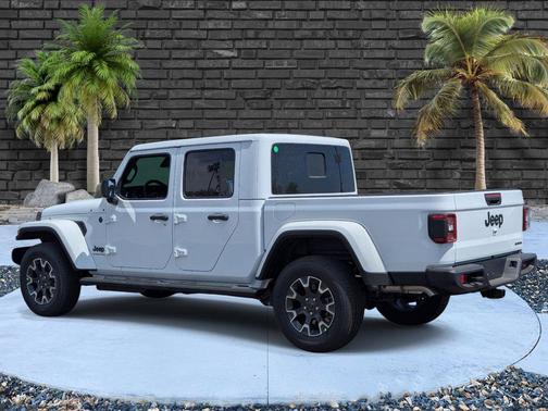 Bright White Clearcoat 2026 Jeep Gladiator Sahara 4x4