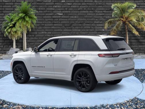 Bright White Clearcoat 2026 Jeep Grand Cherokee Limited