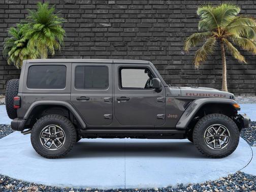 Granite Crystal Metallic Clearcoat 2026 Jeep Wrangler Rubicon