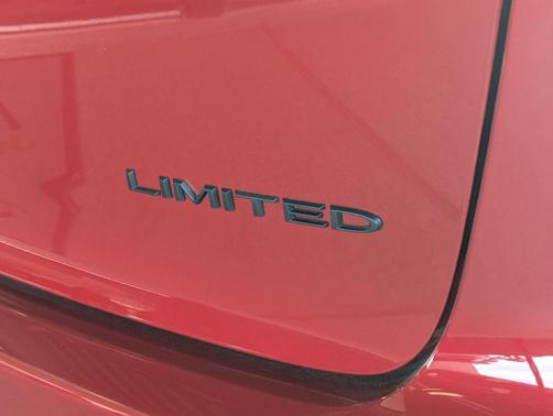 Red Hot Pearlcoat 2026 Chrysler Pacifica Limited