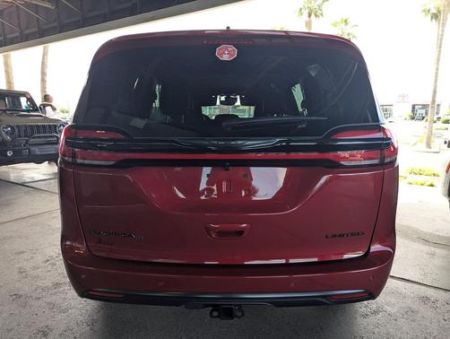 Red Hot Pearlcoat 2026 Chrysler Pacifica Limited