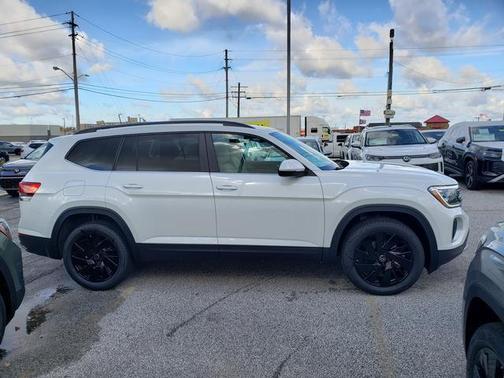 2026 Volkswagen Atlas 2.0T SE w/Technology 4MOTION