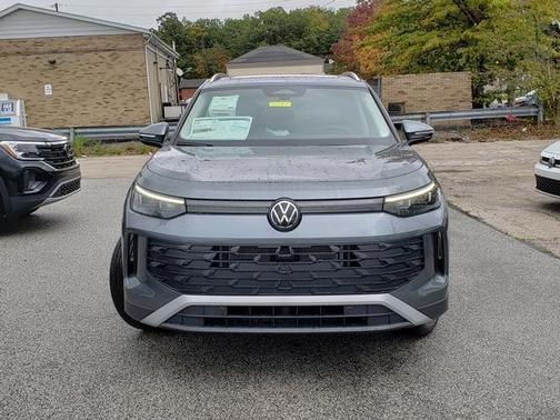 2025 Volkswagen Tiguan 2.0T SE 4MOTION