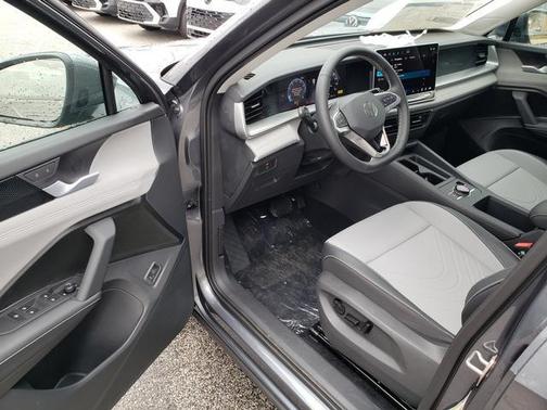 2025 Volkswagen Tiguan 2.0T SE 4MOTION
