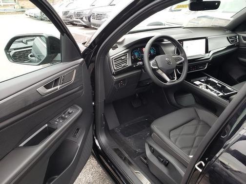 2026 Volkswagen Atlas Cross Sport 2.0T SE w/Technology 4MOTION