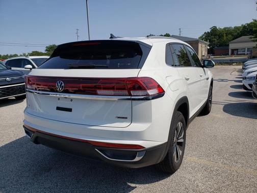 2025 Volkswagen Atlas Cross Sport 2.0T SE