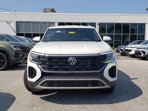 2025 Volkswagen Atlas Cross Sport 2.0T SE
