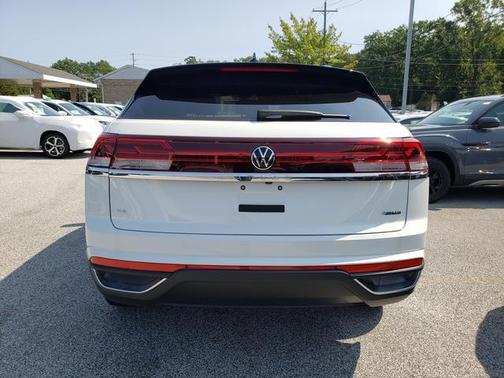 2025 Volkswagen Atlas Cross Sport 2.0T SE