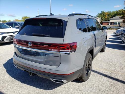 2026 Volkswagen Atlas 2.0T SE w/Technology 4MOTION