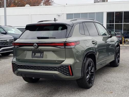 2026 Volkswagen Tiguan 2.0T SE R-Line Black 4MOTION