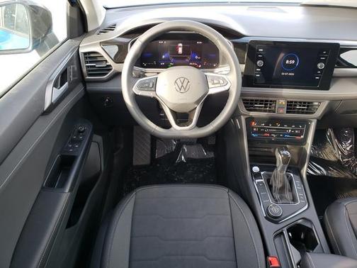 2025 Volkswagen Taos 1.5T SE Black