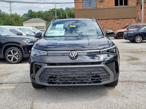 2025 Volkswagen Taos 1.5T SE Black