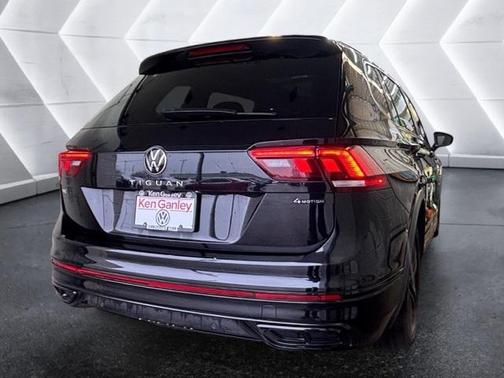 2022 Volkswagen Tiguan 2.0T SE R-Line Black 4MOTION