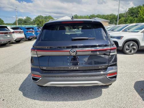2025 Volkswagen Taos 1.5T SE