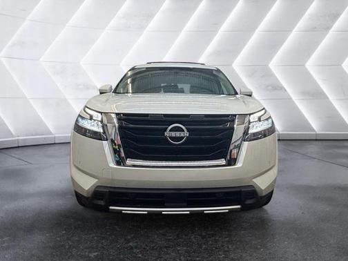 2023 Nissan Pathfinder Platinum 4WD
