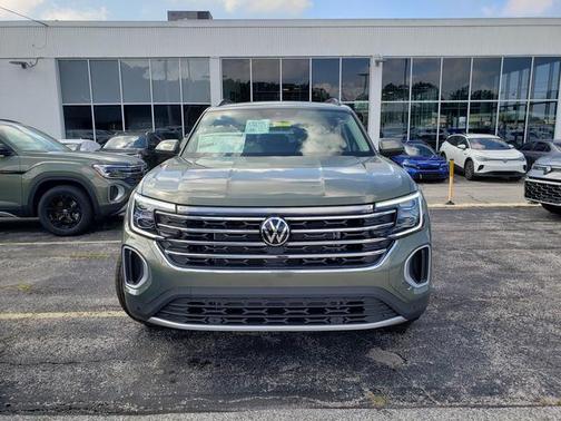 2026 Volkswagen Atlas 2.0T SE w/Technology 4MOTION