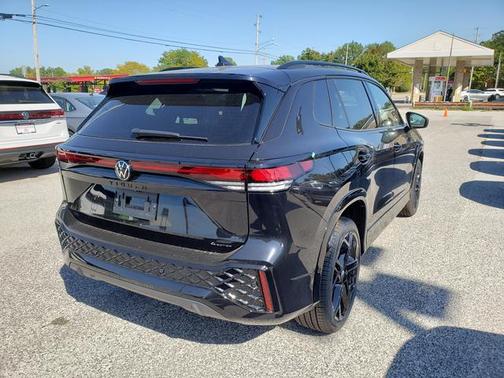 2025 Volkswagen Tiguan 2.0T SE R-Line Black 4MOTION