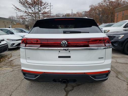 2026 Volkswagen Atlas Cross Sport 2.0T SE w/Technology 4MOTION