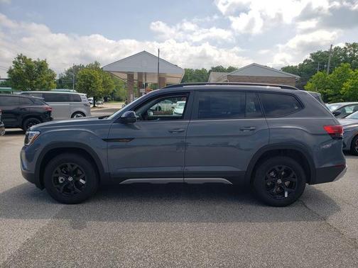 2025 Volkswagen Atlas 2.0T Peak Edition