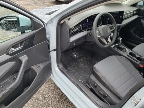 2026 Volkswagen Jetta 1.4T SE