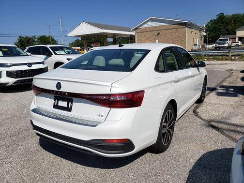 2025 Volkswagen Jetta 1.5T SE